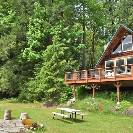 Cowlitz River Cabin